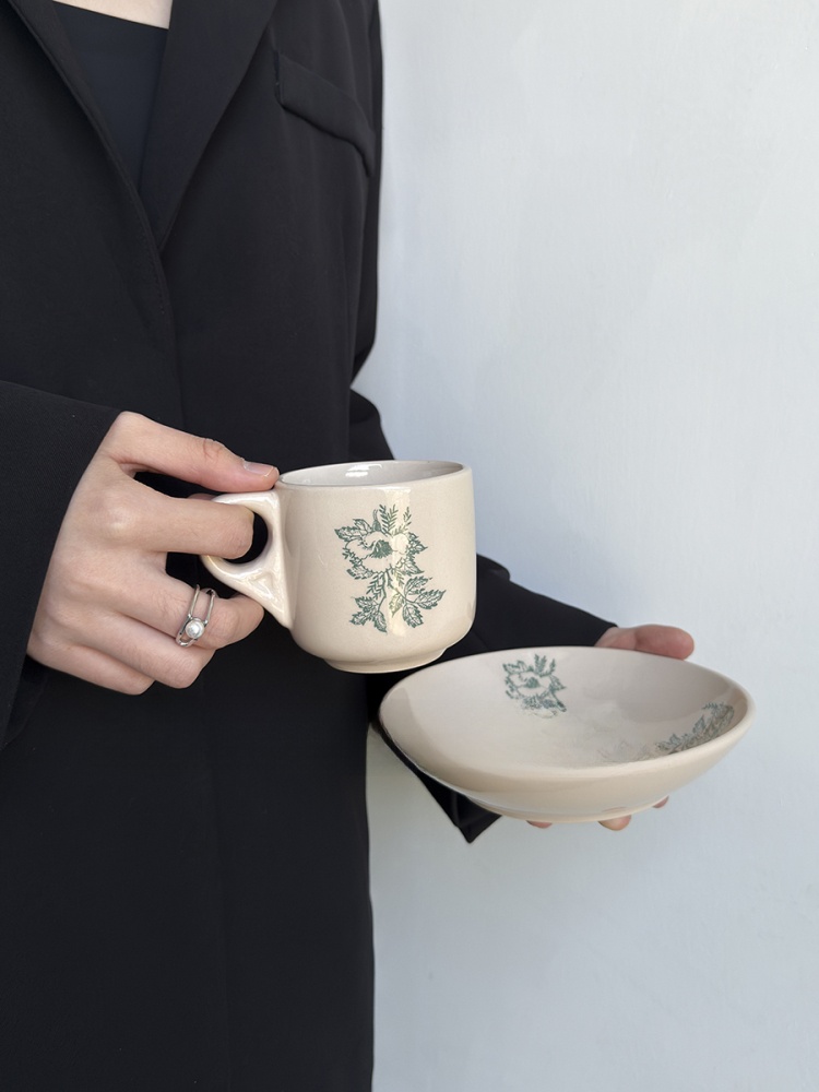 كوب قهوة سيراميك بتصميم أوراق  - مراجعة Coffee Tea And Leaf وسعره
