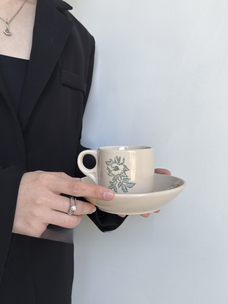 كوب قهوة سيراميك بتصميم أوراق  - مراجعة Coffee Tea And Leaf وسعره