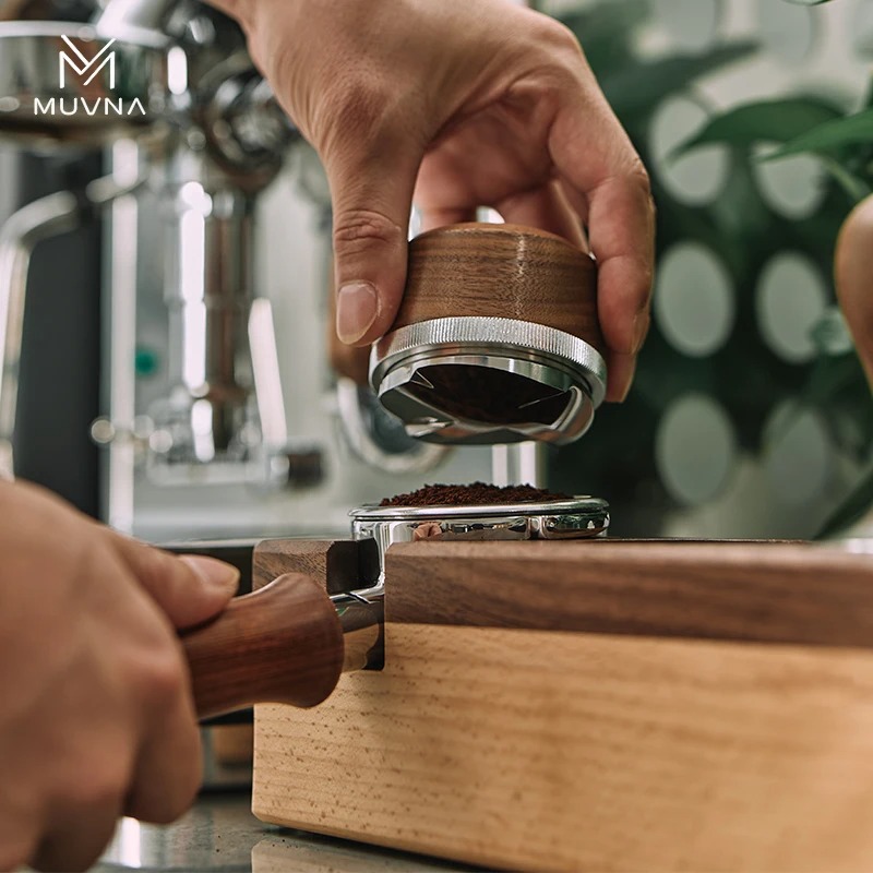 موزع قهوة من خشب الجوز من MUVN - مراجعة Coffee Tamper Leveler وسعره