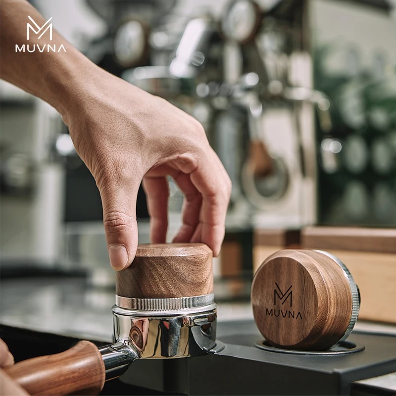 موزع قهوة من خشب الجوز من MUVN - مراجعة Coffee Tamper Leveler وسعره